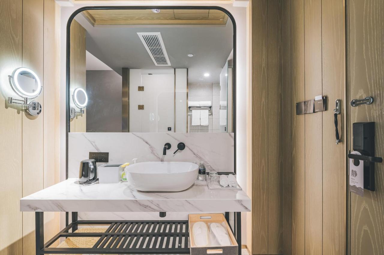 Atour X Hotel The Bund East Nanjing Road Шанхай Экстерьер фото