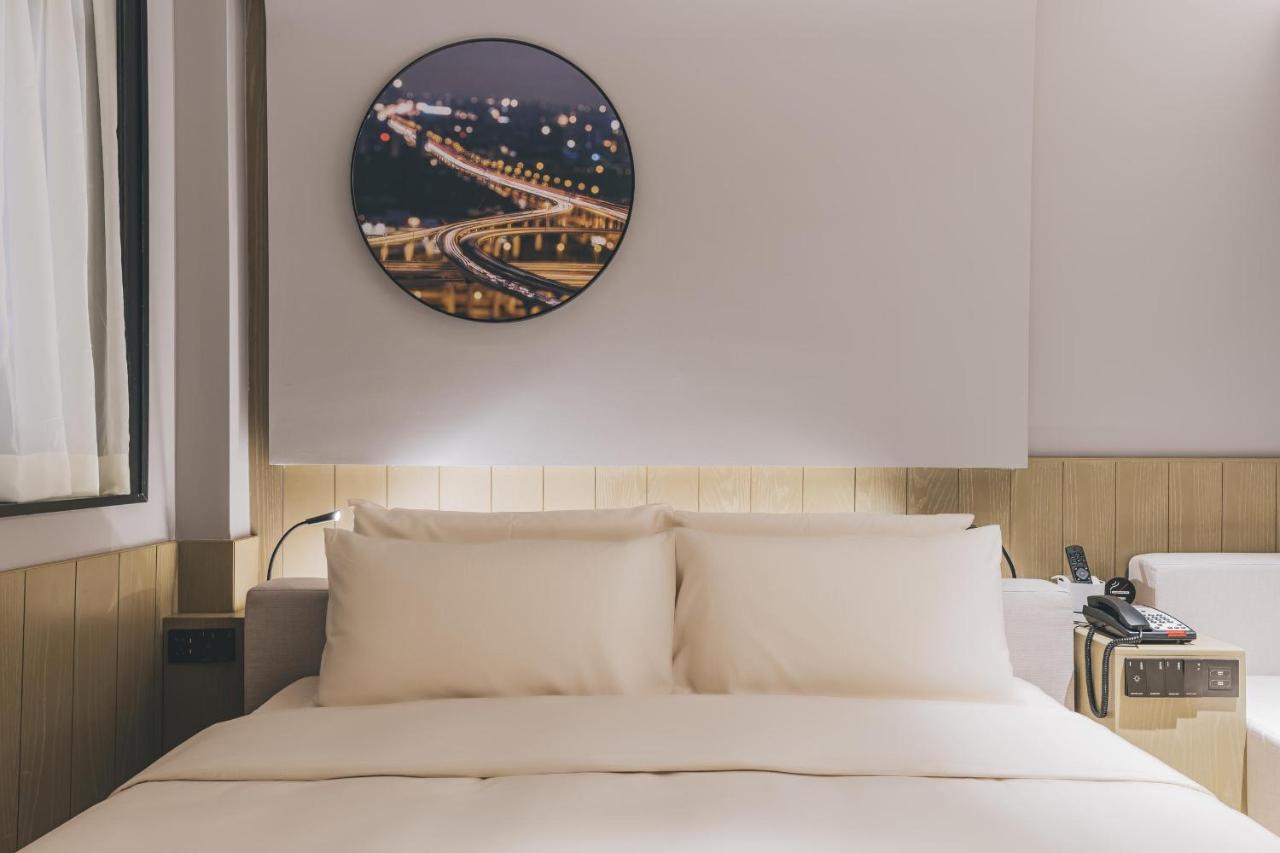 Atour X Hotel The Bund East Nanjing Road Шанхай Экстерьер фото