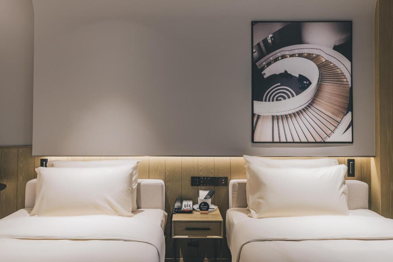 Atour X Hotel The Bund East Nanjing Road Шанхай Экстерьер фото
