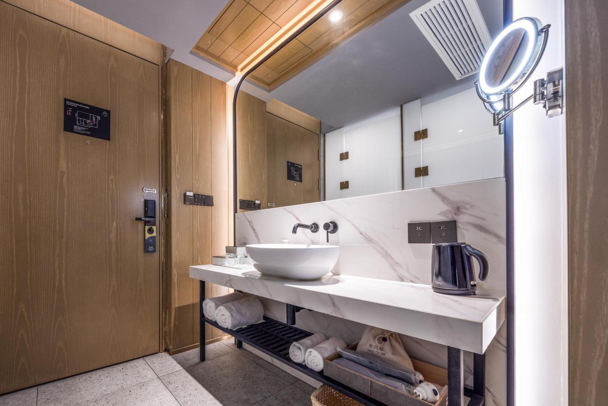 Atour X Hotel The Bund East Nanjing Road Шанхай Экстерьер фото