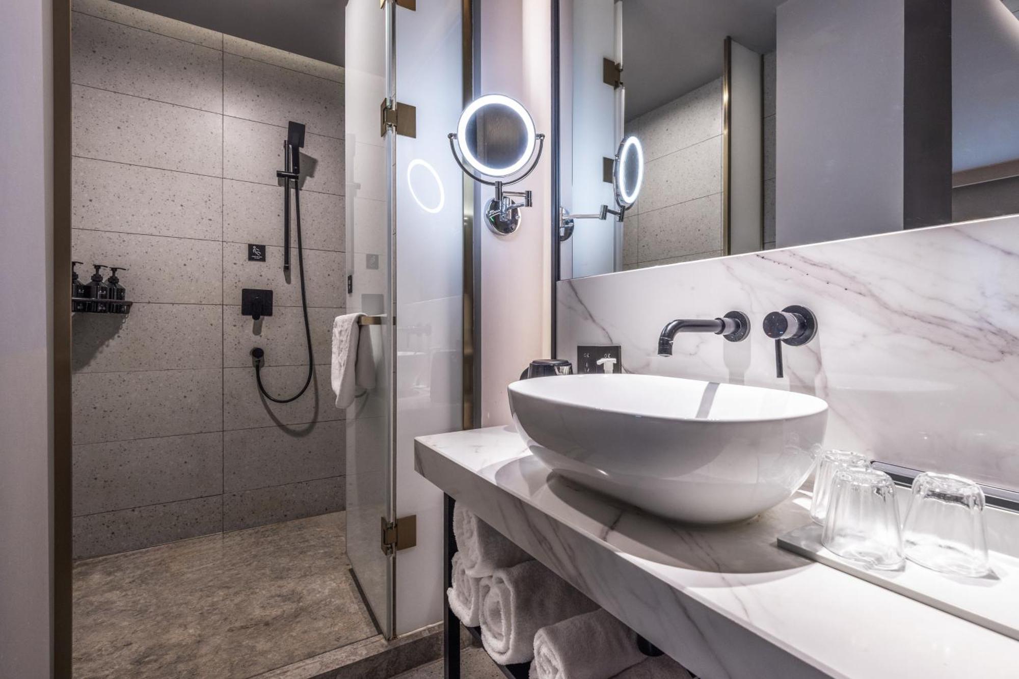 Atour X Hotel The Bund East Nanjing Road Шанхай Экстерьер фото